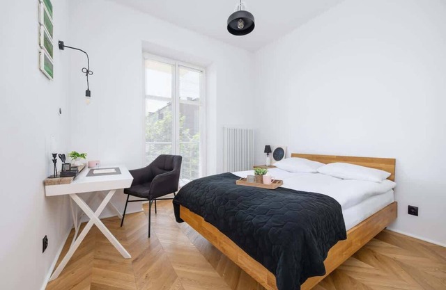Zagrody 8 | Compact Apartment | Balcony
