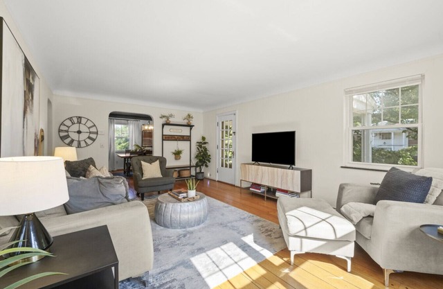 Zan Court Unit 1 · Mt Lookout Hideaway