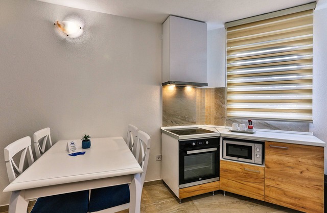 Zara Apartment | Highly recommended condo near beach and old town