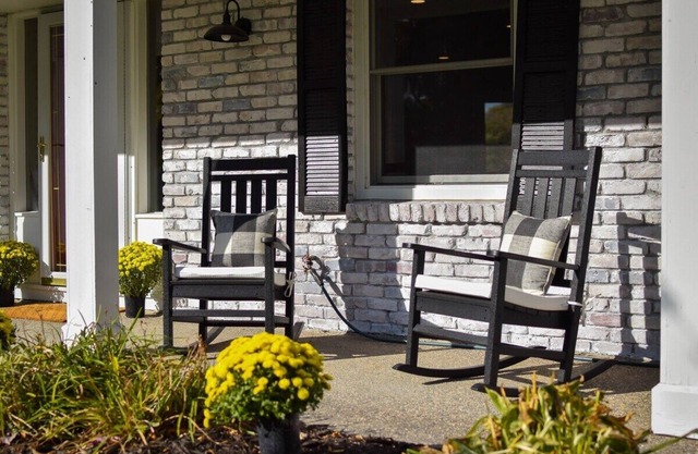 "Zen Den" on the Water by Downtown Wayzata by Roxy Rentals