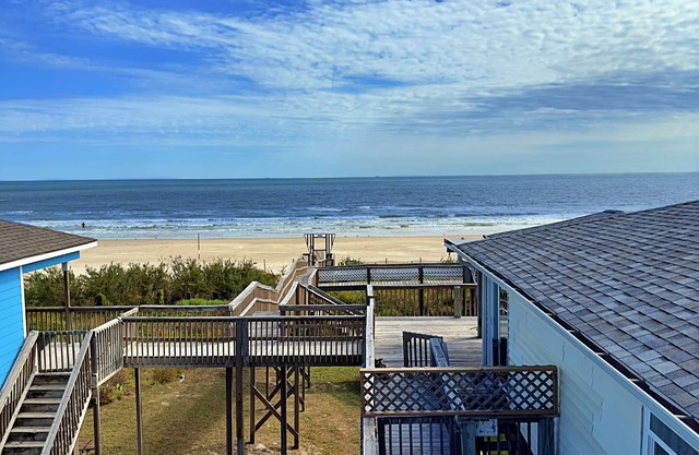 Zeus beachfront sleeps 8
