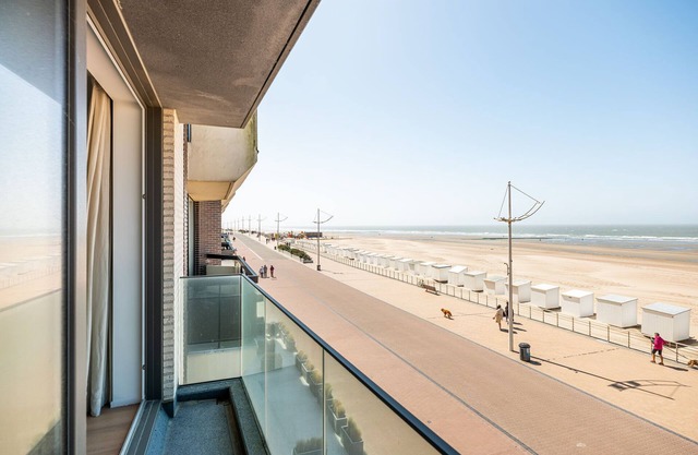 Zilverzand 202 located directly on the beach