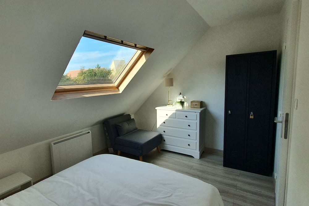 Sainte-Cecile-Plage House | 2 bedroom house 5 minutes from the sea and parking