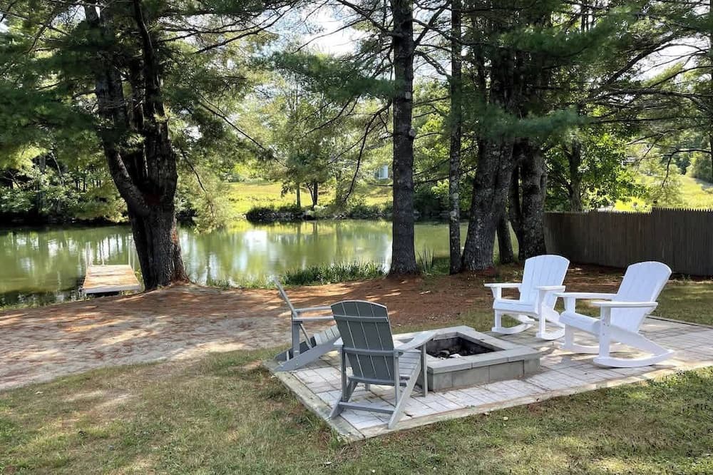 Belgrade Cottage | Cozy Cottage on Ellis Pond-Cabin #2 at Kozy Cove