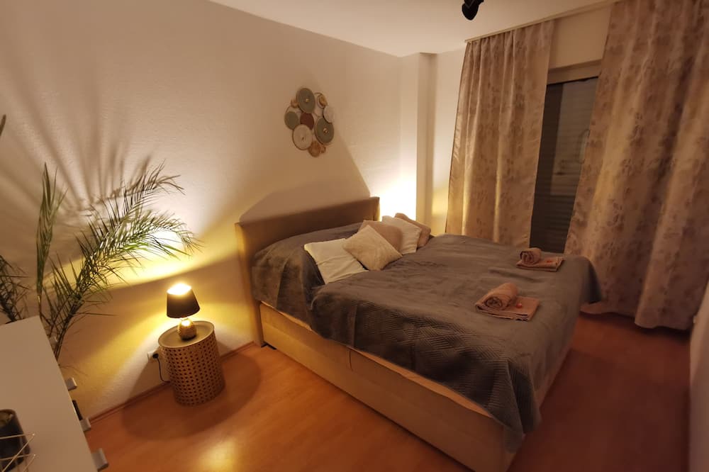 Bad Wilhelmshoehe Apartment | 3-zi. Erdgeschosswohnung,wilhelmshöher Alle,separater Eingang,terrasse,5min Tram