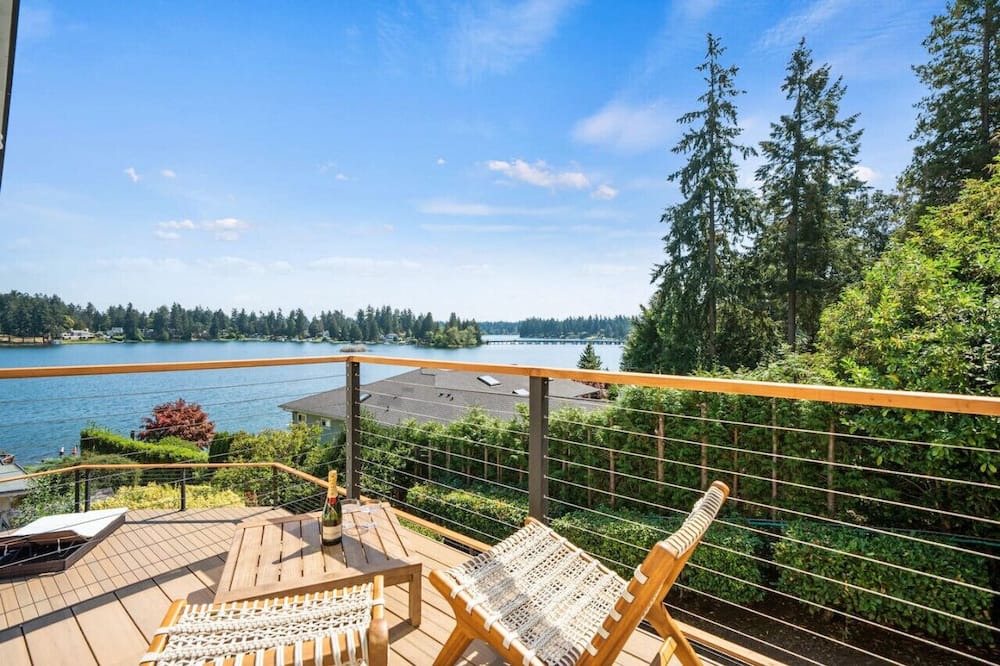 Lakewood Villa | Casa Cielo NEW! Steilacoom Lakefront Retreat