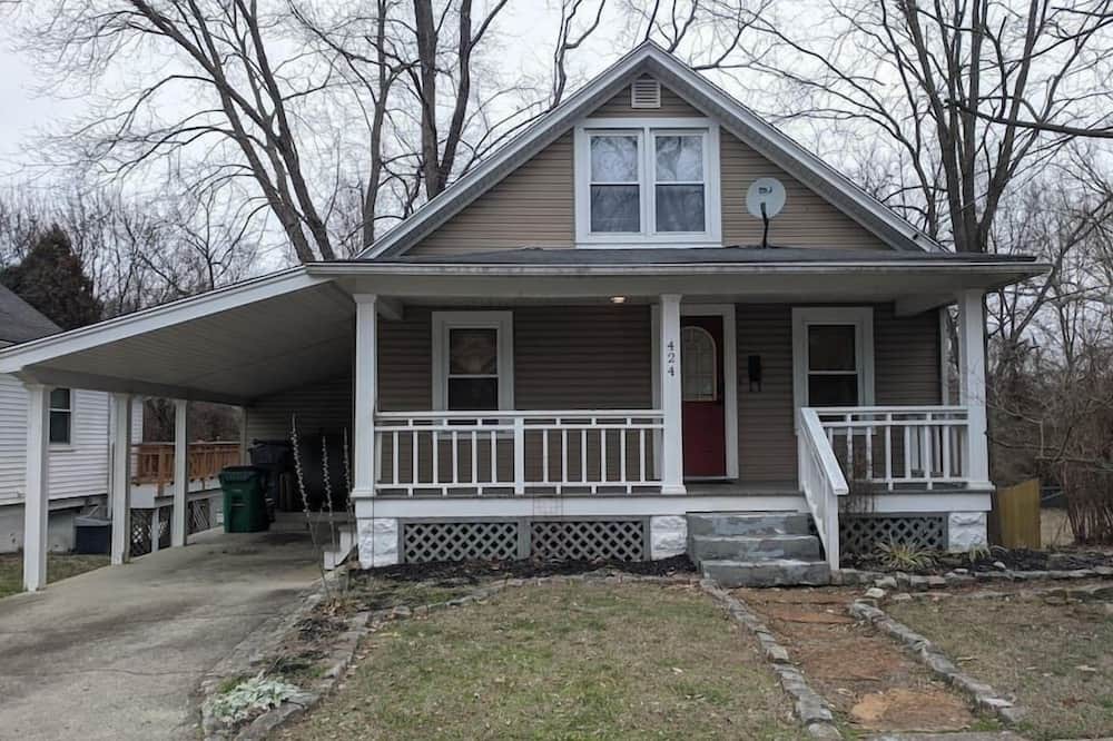 Loveland House | Ohio Ave, 3 bed house, Historic Downtown Loveland