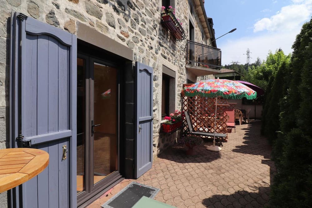 Saint-Flour Cottage | Gite Saint-Flour, 2 bedrooms, 5 persons