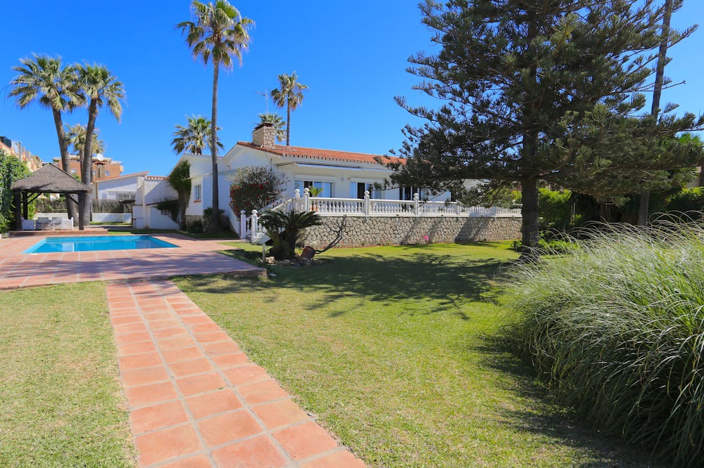 Torre de Benagalbon Villa | VILLA DEL MAR 'Boutique Beach-House' 11PAX