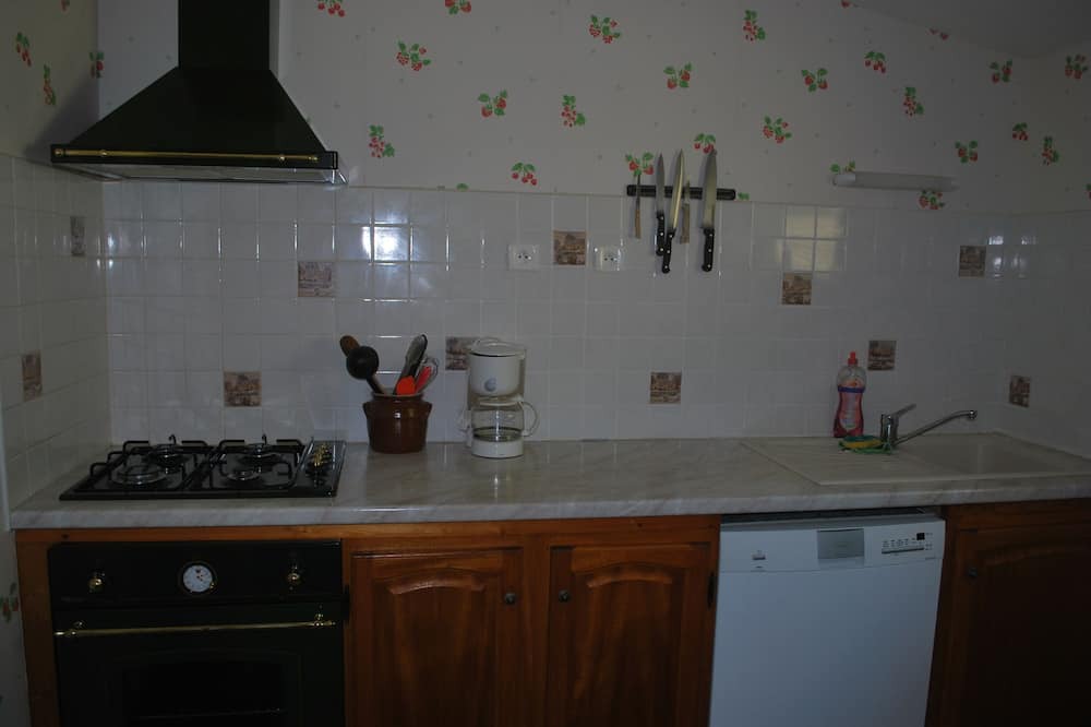 Lamothe-Fenelon Apartment | Les Cigales II