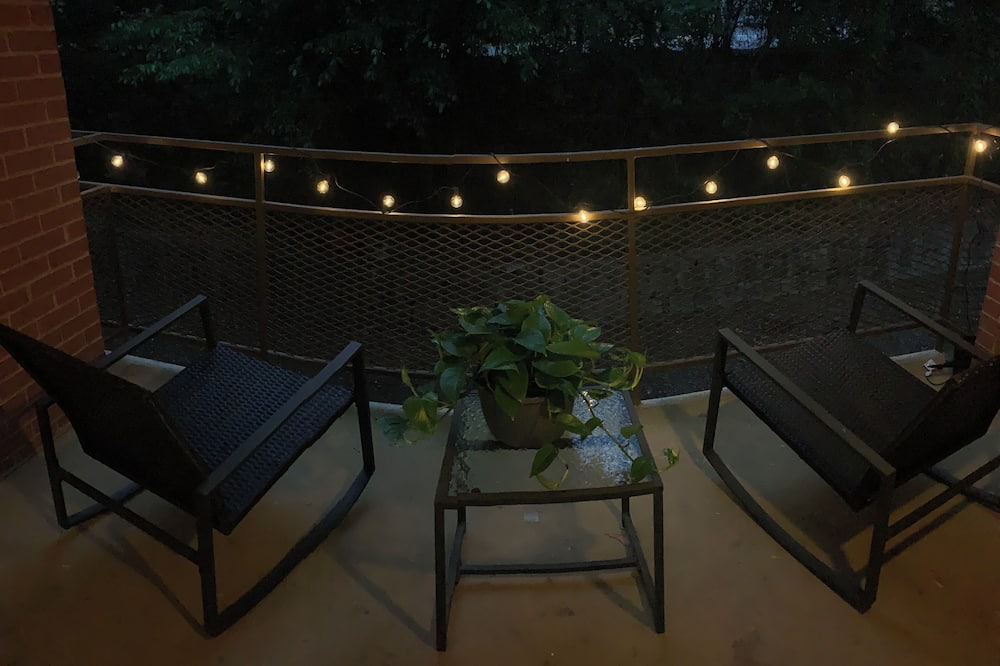 Athens Condo | PRIME LOCATION - Walk to Stadium or Downtown Athens!