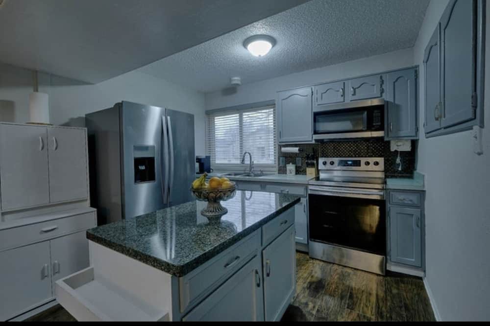 Bedford House | Lovely house near DFW!