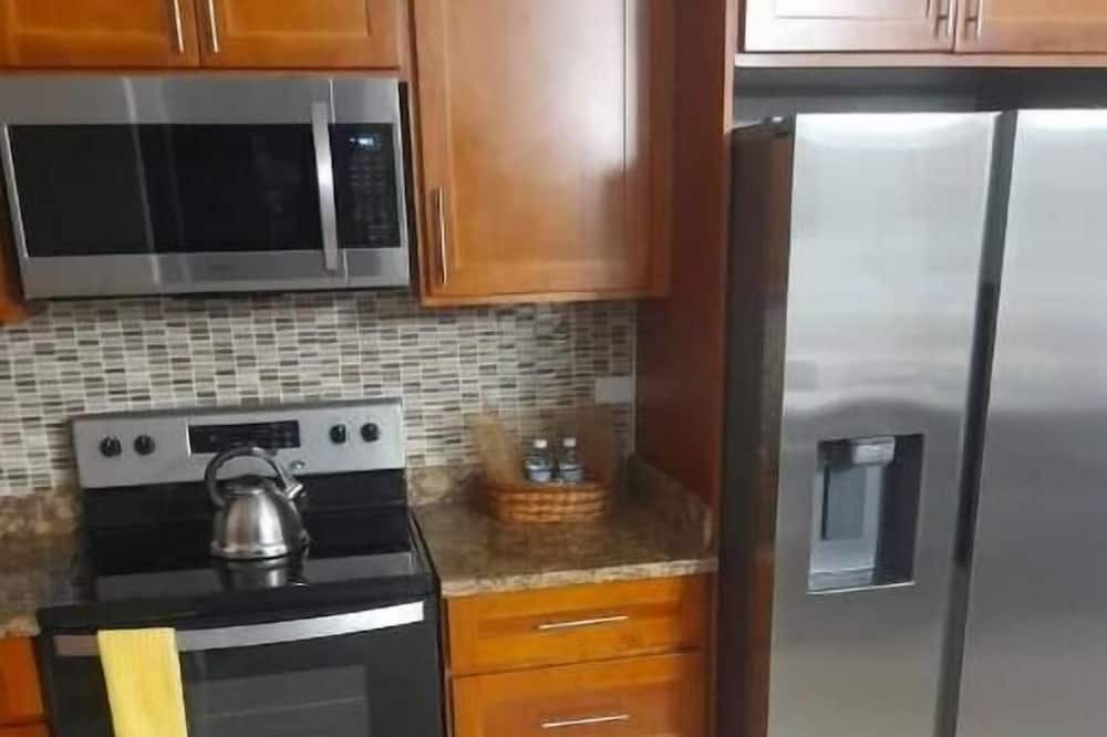 New Kingston Apartment | Hamptons vacational home in new kingston.