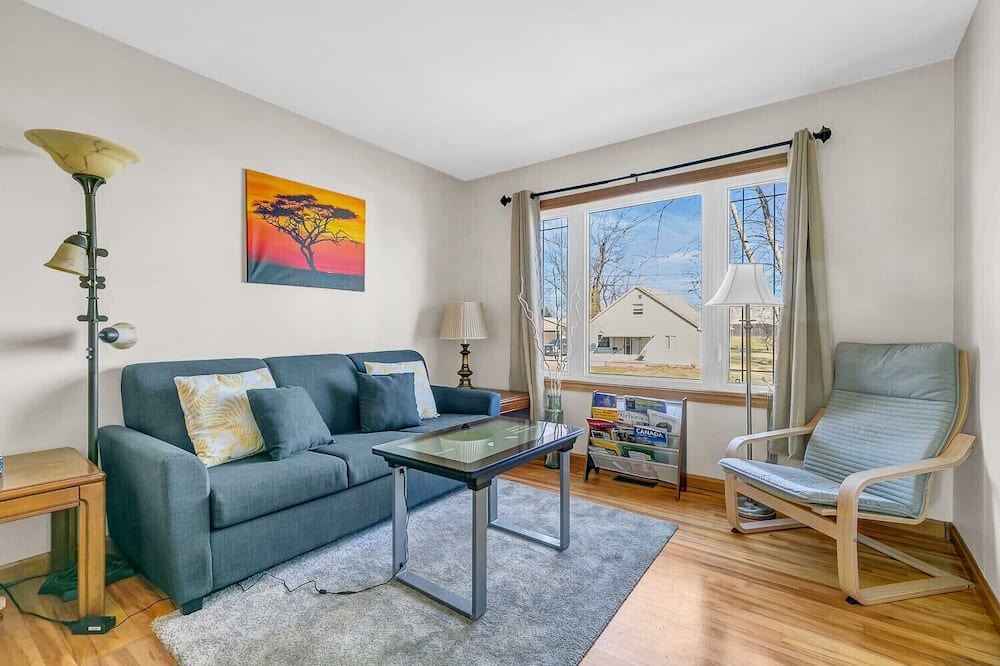 LaSalle House | The River Place by Zen Living