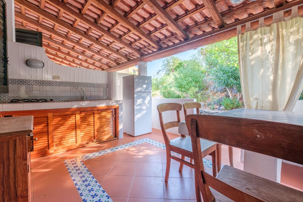 Vulcanello House | Vacation Home " Jerà 778 Vista Giardino" with Private Terrace