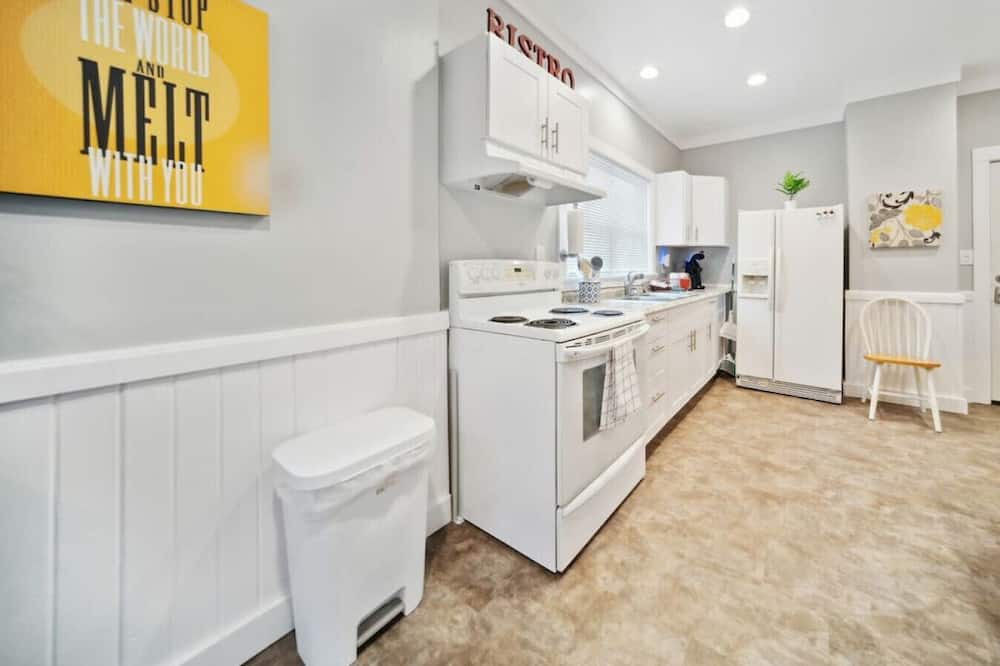 Akron Apartment | Highland Square Hideaway, 1 bedroom apartment