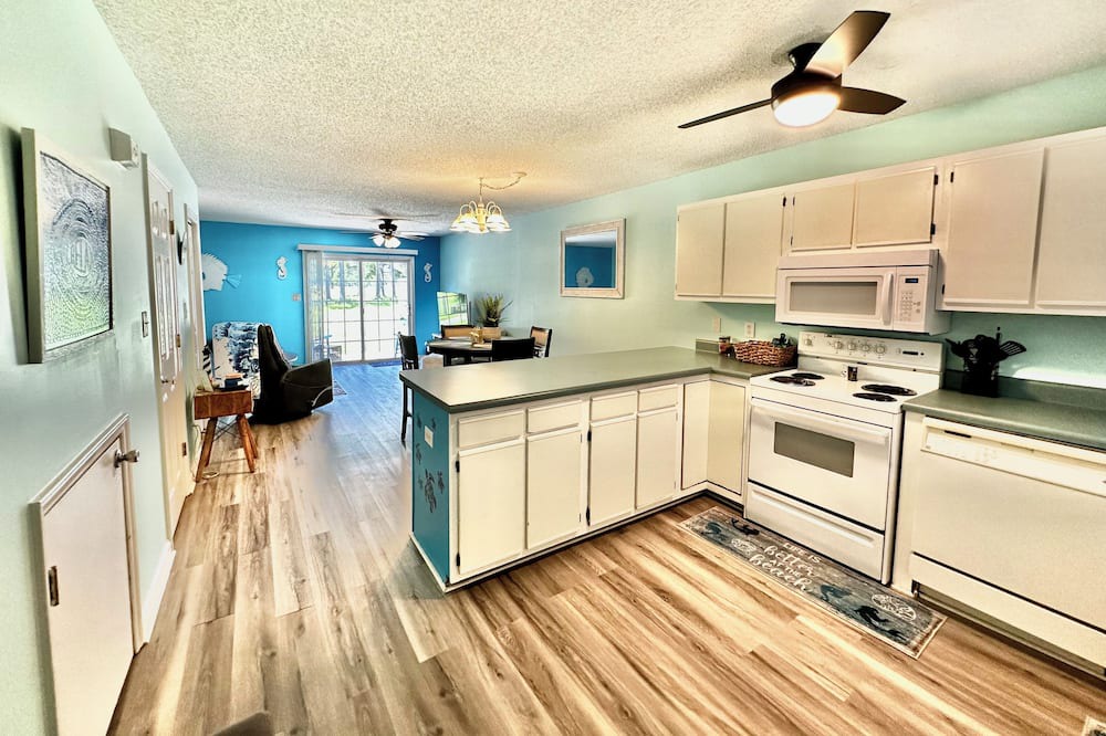 Peletier Condo | Beauty and the Beach ~ Silver Creek, Peletier NC, Beauty and the Beach, Silver Creek Townhome