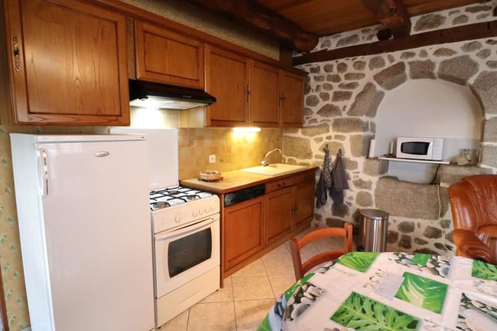 Sansac-Veinazes Cottage | Gite Sansac-Veinazès, 2 bedrooms, 4 persons