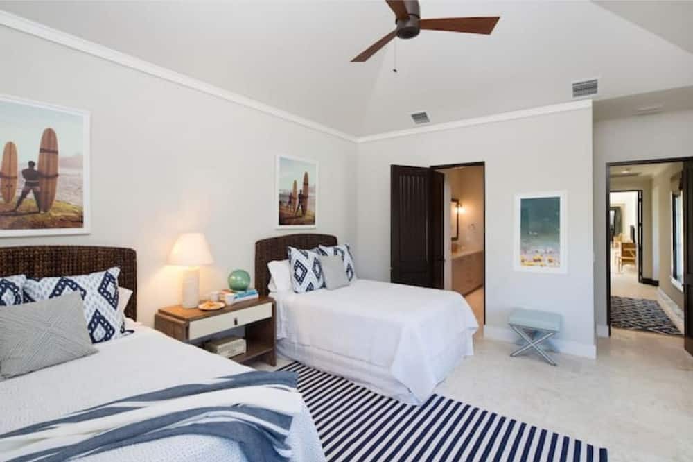 Frigate Bay House | Villa Bougainvillea - Sandy Bank Bay Vacation Home