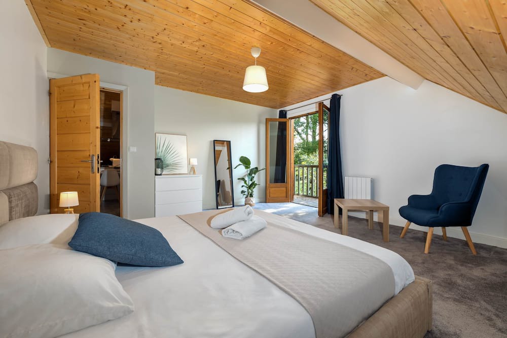 Pougny Apartment | Les Écureuils, Charmant appartement avec balcon - Vue sur parc et ruisseau