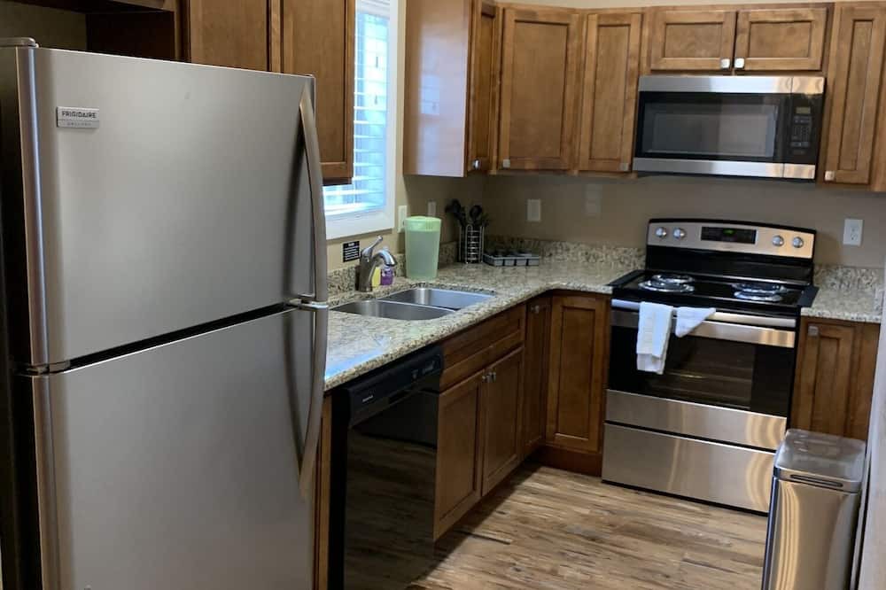 Gatlinburg Cottage | Carr's Northside Cottages - 3 Beds #415
