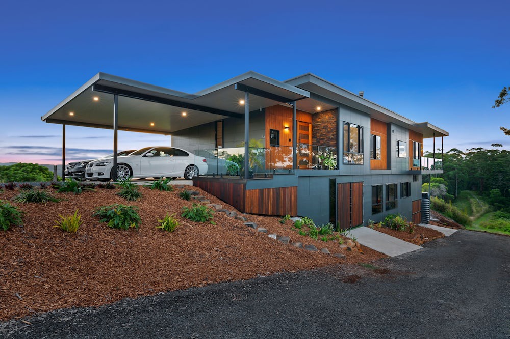 Booroobin Apartment | The Ridge at Maleny - The Executive Residence