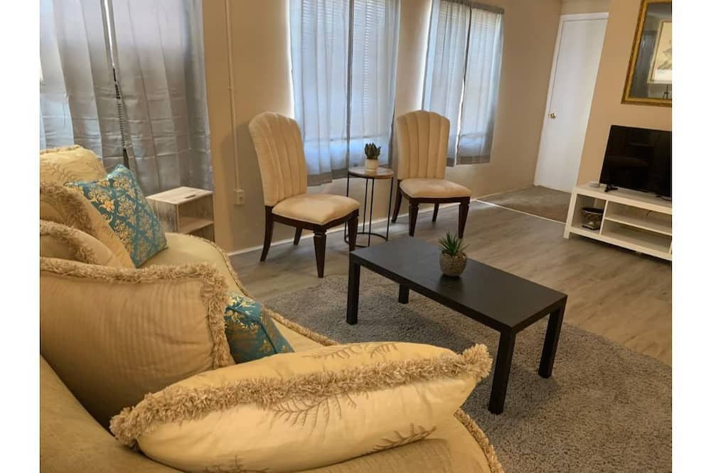Valdosta Apartment | Historic Comfortable apartment (near Hospital 2nd Floor)