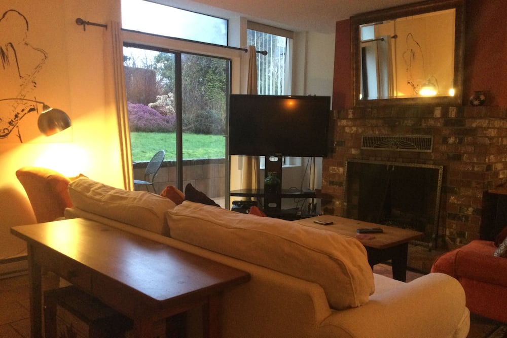 Fairview House | Best Location in kits