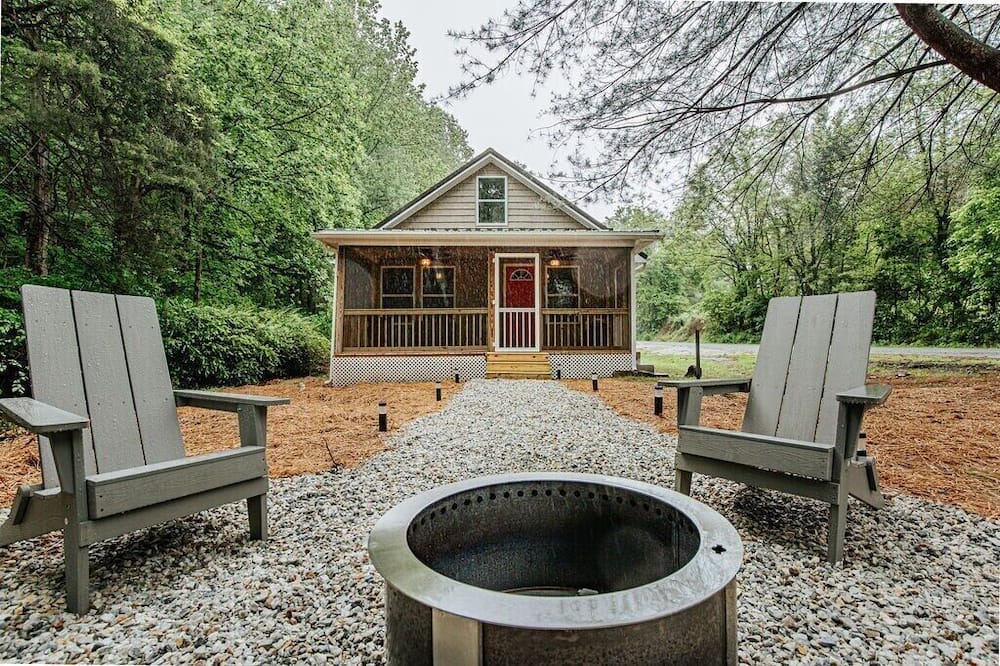 Nellysford Cottage | Pine Cottage: Hot Tub and Central to Nelson 151