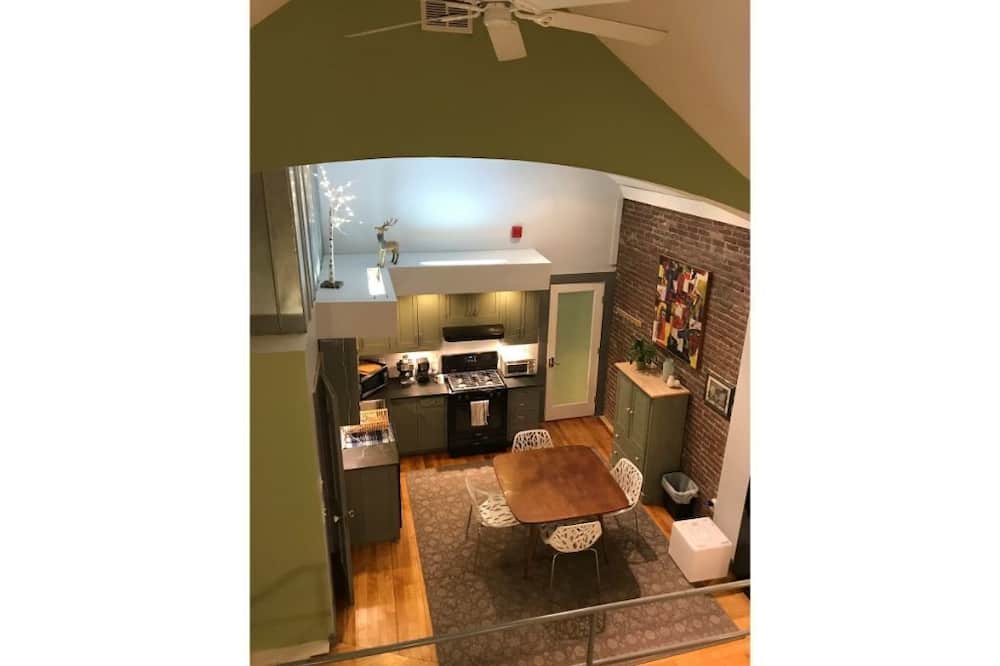 Florence Apartment | The Old Parish Hall, Downtown Florence