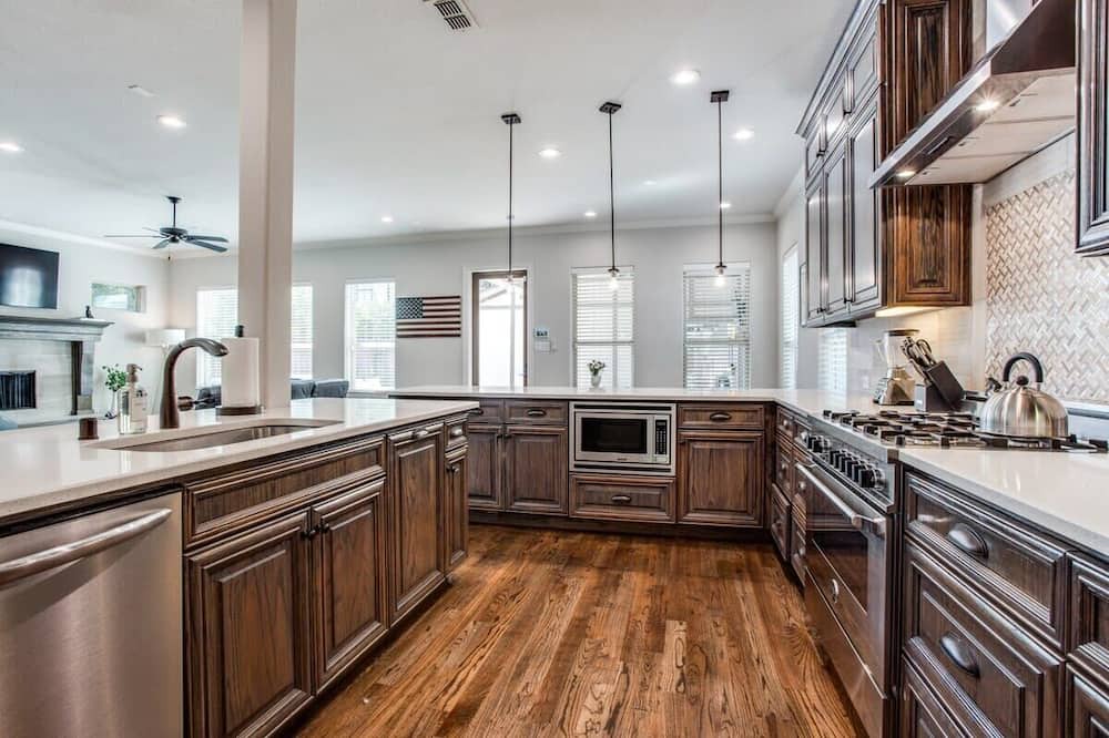 Vickery Place House | Luxury Estate At Lower Greenville