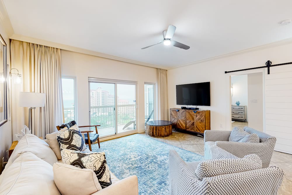 Sandestin Condo | Renovated Gulf view condo w/ beach access & resort pools, hot tub, tennis