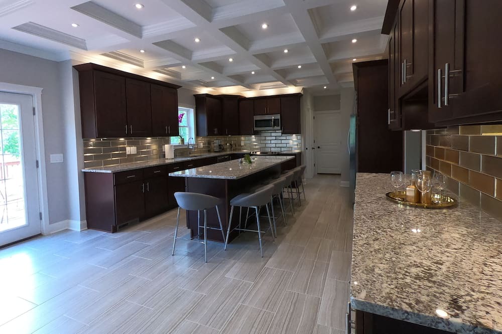 Stroudsburg House | Luxury home in the Pocono Mountains