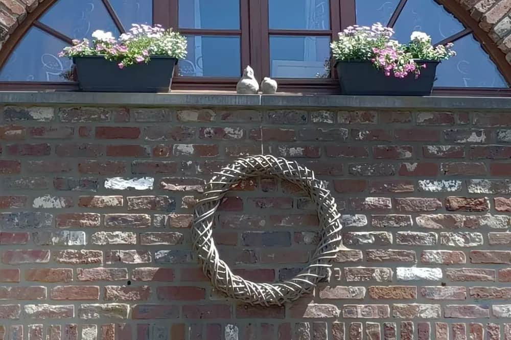 Fernelmont Bed & Breakfast | Bed and Breakfast "In the Shade of Walnut"