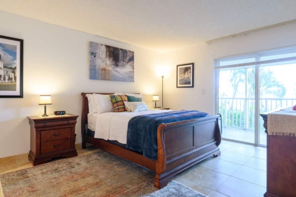 Weston Condo | Classy Comfortable Condo - Close to everything