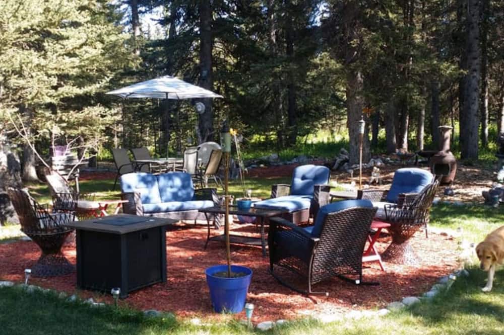 Redwood Meadows House | Entire House Redwood Golf & Winter Retreat Resort