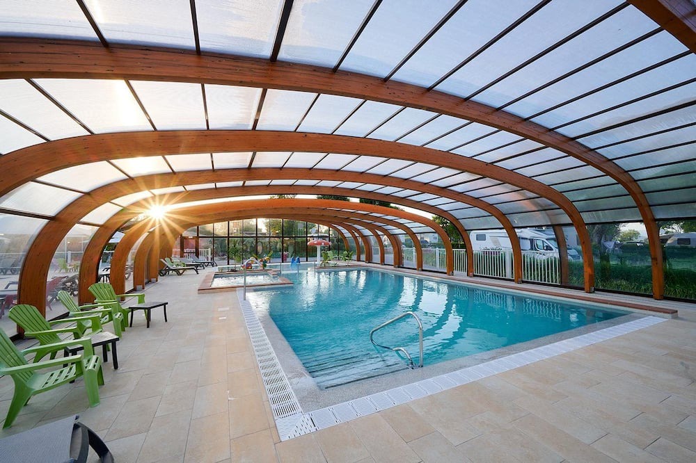 Les Abrets en Dauphine Ski Chalet | Luxe Sanitary 6 Pers. 4-Star family campsite Coin Tranquille in the French Alp