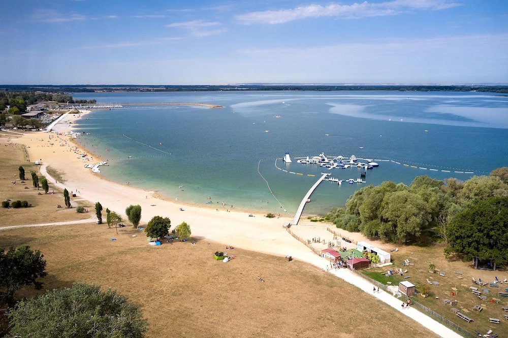 Mesnil-Saint-Pere Cabin | Luxe 5 Pers. Villatent at cozy family camping Lac d'Orient