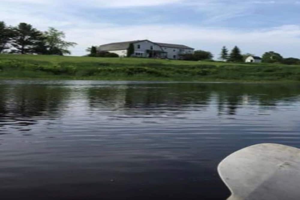 Frankfort House | Waterfront Stream Gambrel