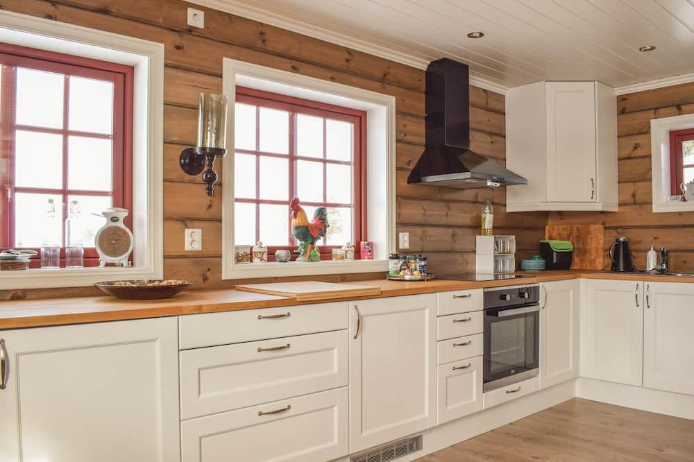 Oyer House | Cozy cottage in quiet surroundings in Kuåsen.
