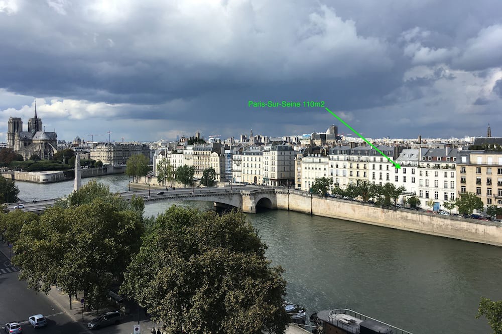 4th Arrondissement Apartment | Paris-sur-seine-chez-caroline