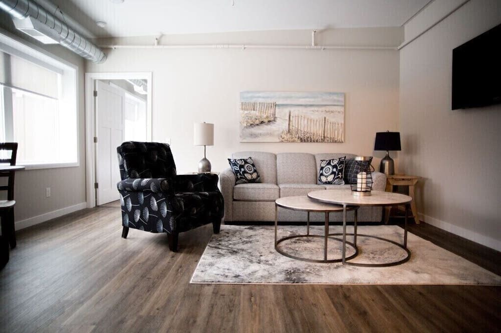 Bridgman House | Monogram Inn- Boardwalk #12