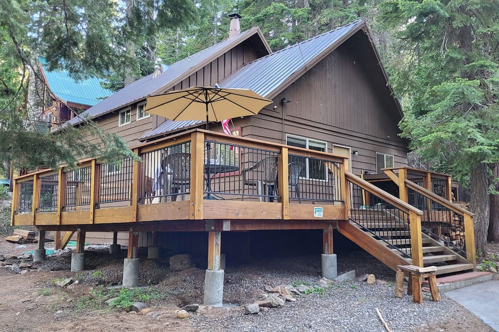 Tahoe Pines House | Rustic West Shore Lake House