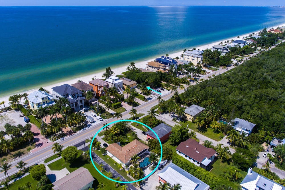 Bonita Springs House | Dolphin House - pool home on the Gulf of Mexico - walk to the beach