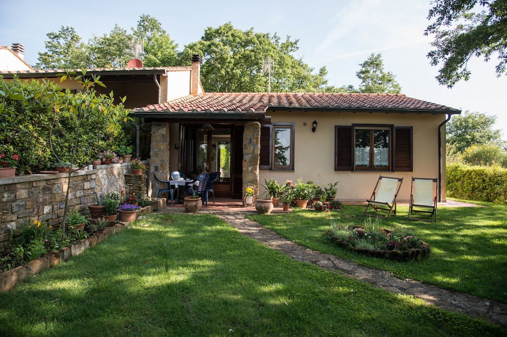 Monteverdi Marittimo House | Vacation home in Montevedi