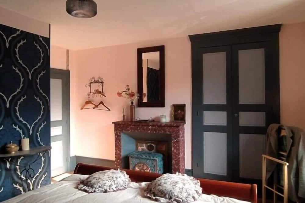 Arleuf Hotel | Maison p'tite Anne