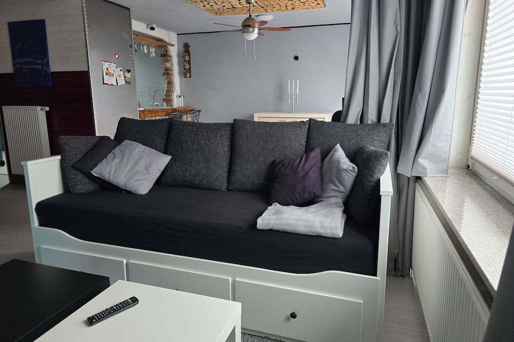 Pfungstadt Apartment | Fashionable & quiet home in Pfungstadt