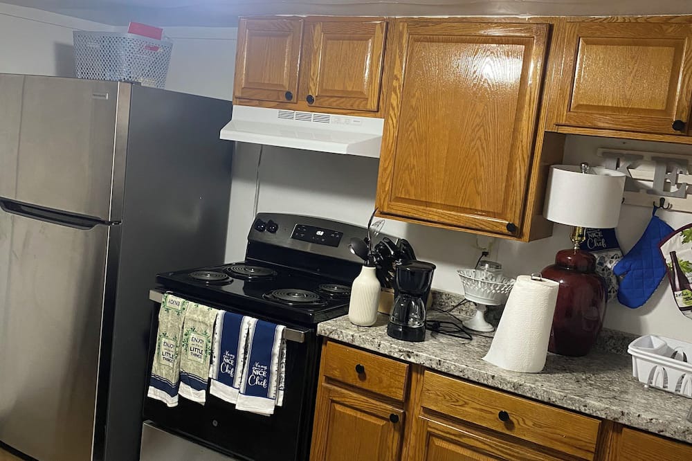 Beaver Hills House | Charming 1-bedroom in a house with utility included New Haven/Yale University