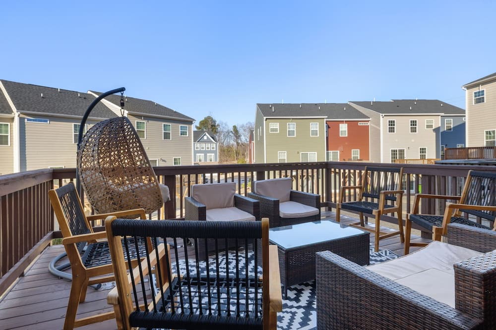 Durham House | Family/pet friendly home in heart of triangle; Skee ball, ping pong, & fire pit