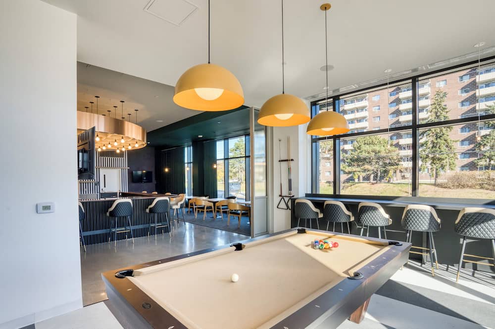 Cummings Condo | Fully-furnished 1BR unit near Cyrville LRT Train Station in Ottawa